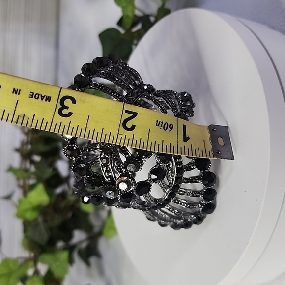 Statement Gunmetal with Crystals Wrap Feather Clamper Hinge Bracelet - Picture 9 of 10